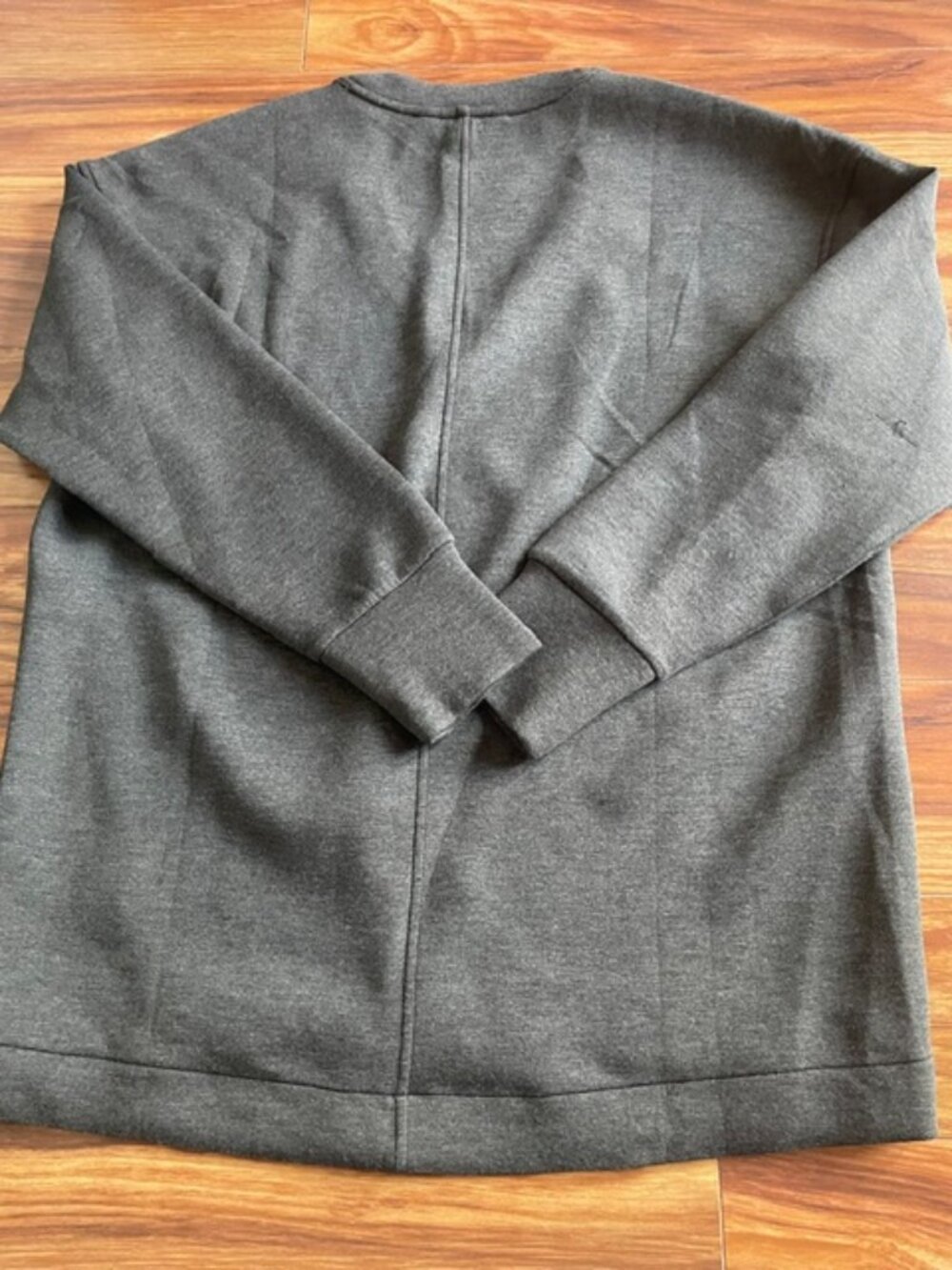 Spanx Women's V-Neck Long Sleeve Sweater, Gray, Medium Size - Picture 2 of 3